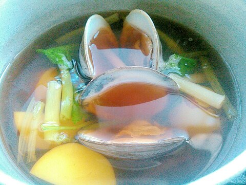 はまぐり根三つ葉かまぼこの和風スープ